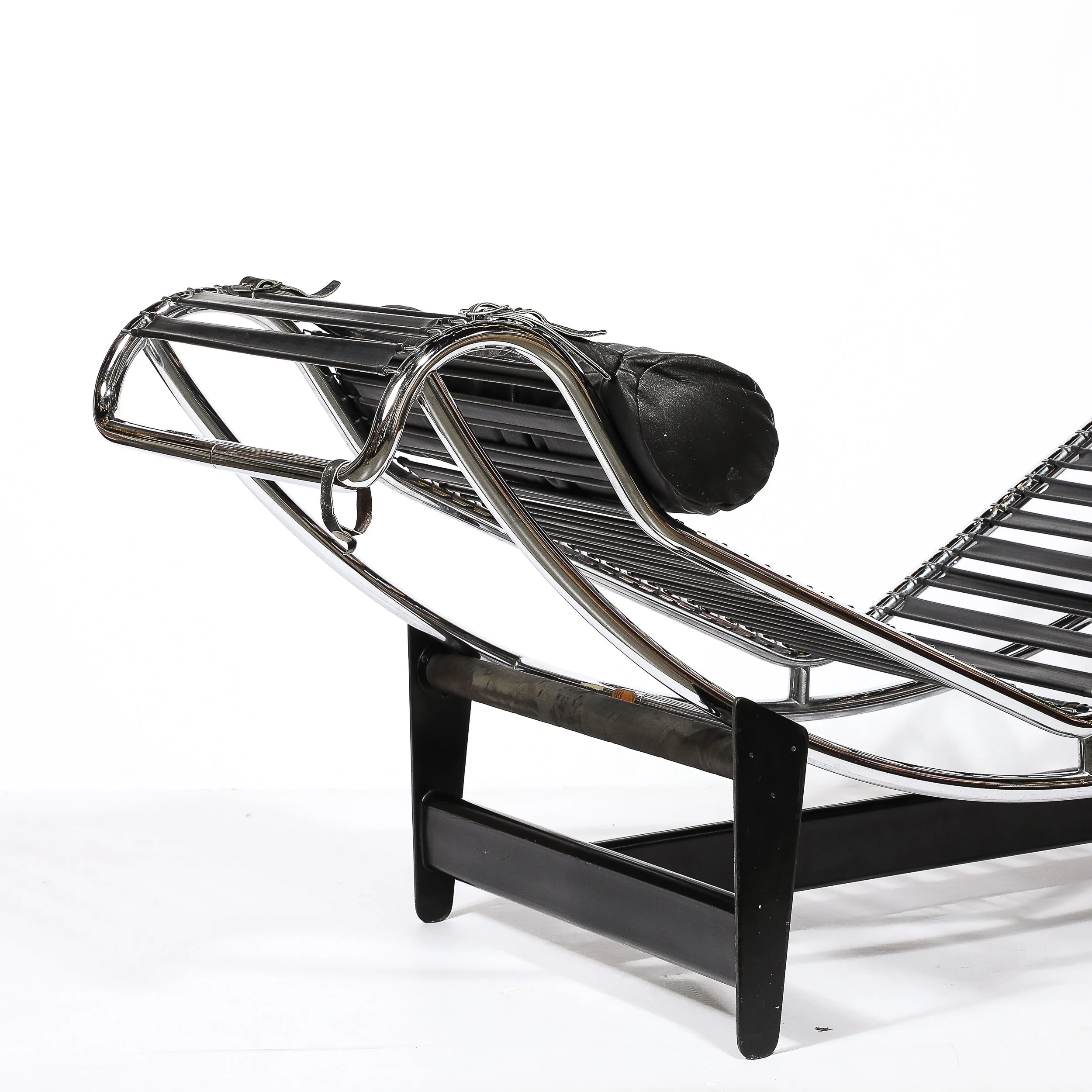 極美品中古　Cassina (Le Corbusier)(R-062545) 中古 美品 本革(レザー) Cassina(カッシーナ) Le Corbusier(ル